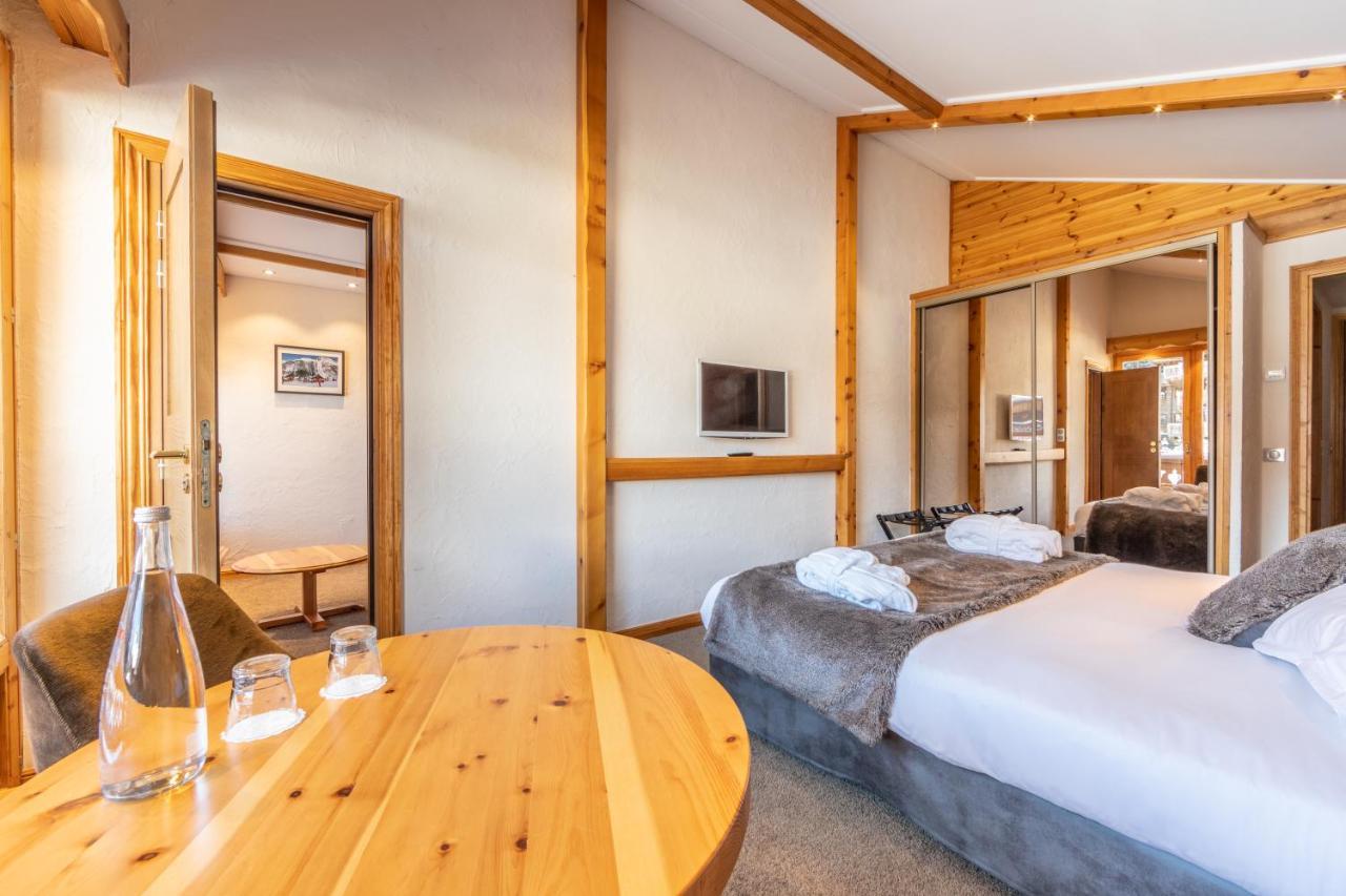 Hotel Les Sherpas Courchevel Exterior photo